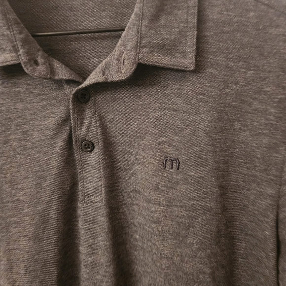 Travis Mathew Heathered Golf Polo Shirt Mens Medium - Picture 2 of 7
